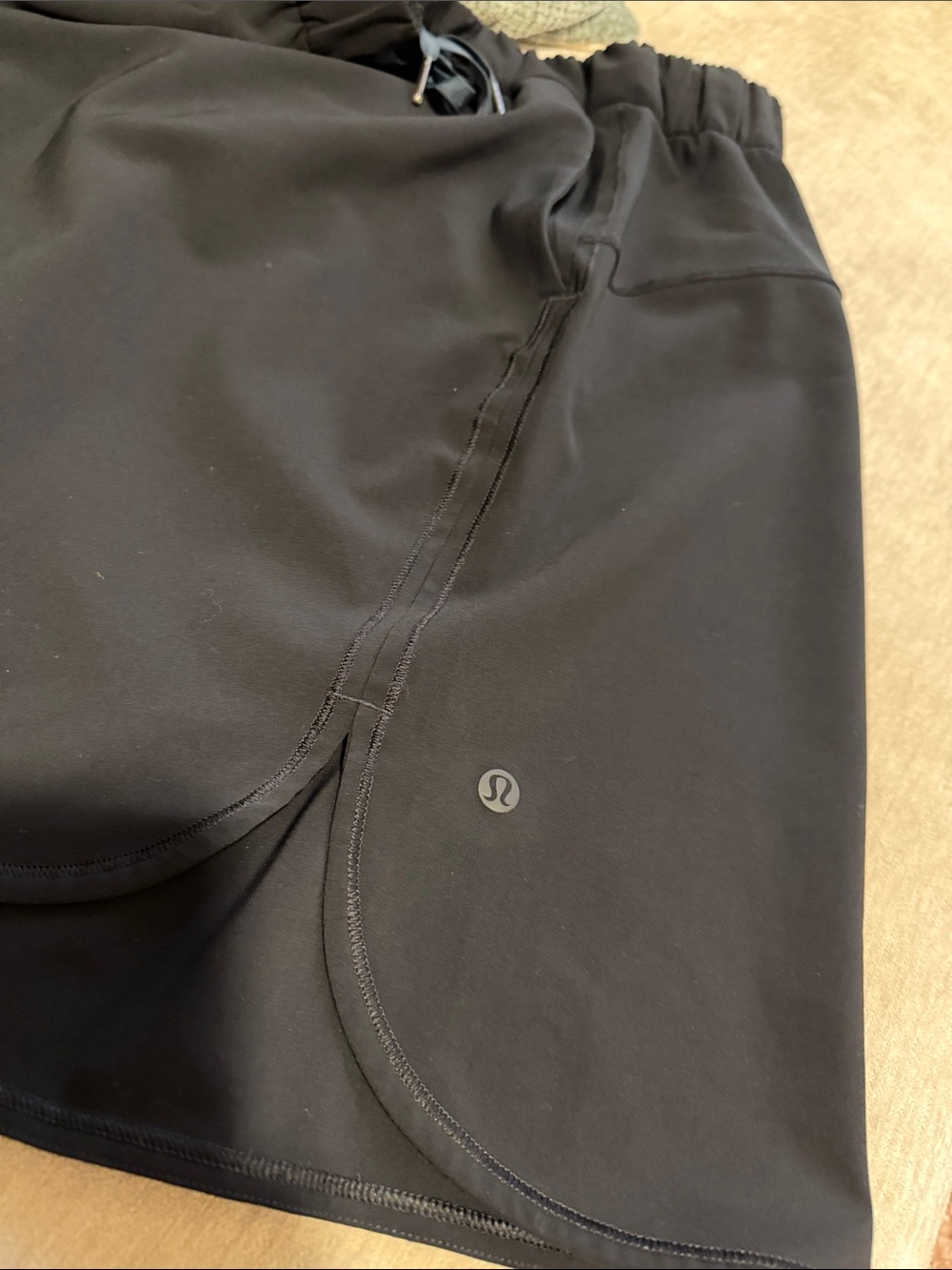 Lululemon Black Drawstring Waist Women's Skirt size 4 - Picture 3 of 3